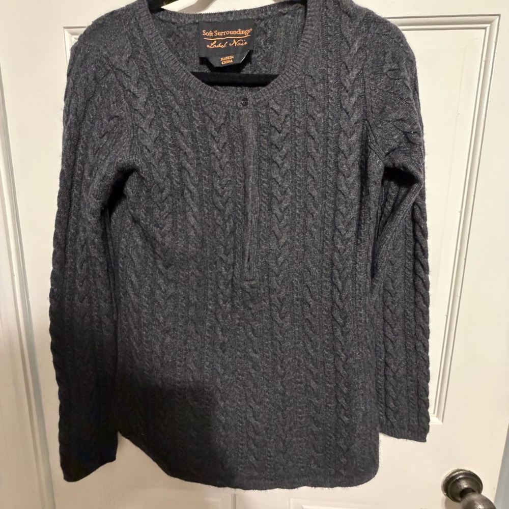 Soft surroundings label noir cashmere cable Knit Gray Sweater